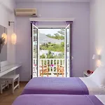 Doukissa - Parikia Town Centre Hotel Páros