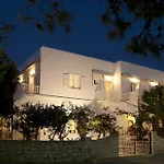 Hotel Doukissa - Parikia Town Centre 2*